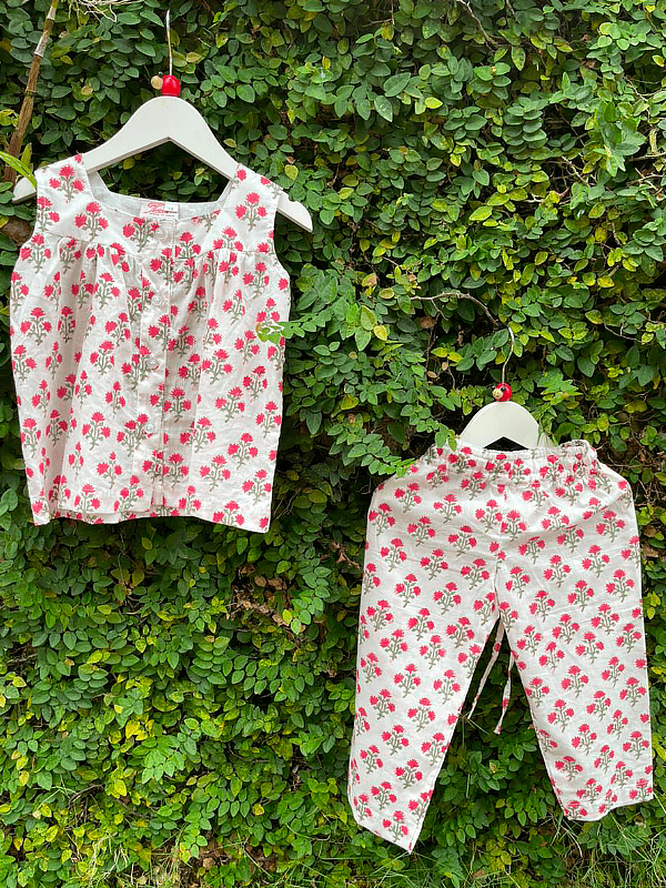 LITTLE CHERRY CHEER PYJAMA SET FOR GIRLS - www.indiancart.com.au - Nightgowns - 9-10 YRS - www.indiancart.com.au