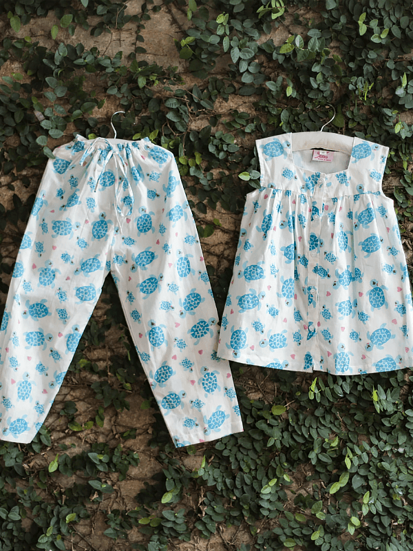 SWIMMING TURTLE KIDS NIGHTWEAR - www.indiancart.com.au - Nightgowns - 8-9 YRS - www.indiancart.com.au