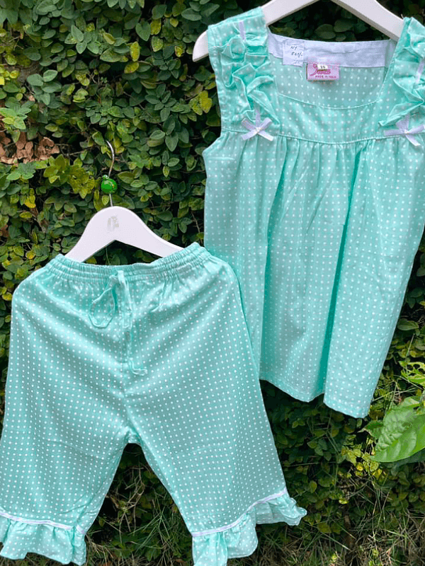 Green Colour POLKA GIRLS PLAY PYJAMA SET - www.indiancart.com.au - Nightgowns - 9-10 YRS - www.indiancart.com.au